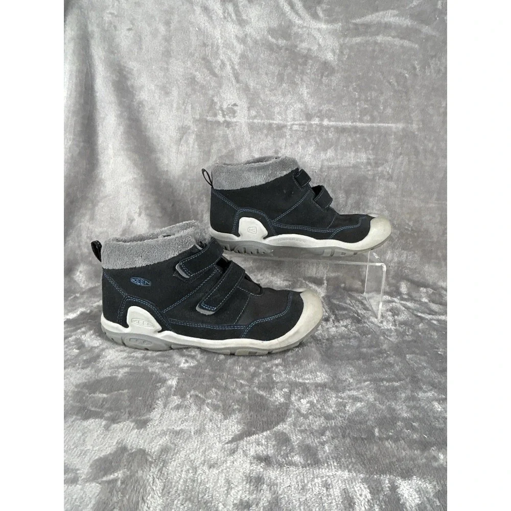 Keen Knotch Chukka Boots Big Kids Size 7 Black‎ Suede Hook & Loop Closure